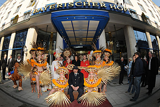 Einzug des Narrhalla Prinzenpaares in das Hotel Bayerischer Hof (Foto: Ingrid Grossmann